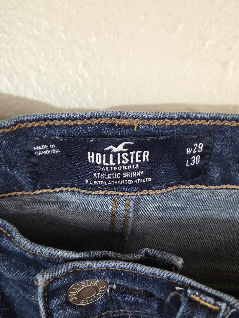 Hollister Men’s Athletic Skinny Jeans 29x30 Blue Wash Advanced Stretch Denim - Picture 13 of 13